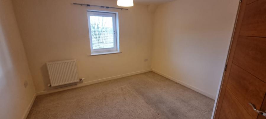Flat Greenfield Lane in Brampton
