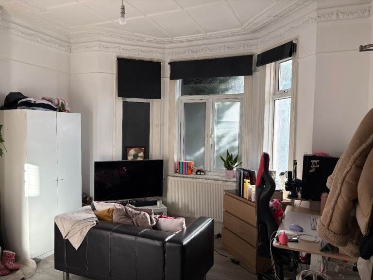 Room Kenton Road in Greater London