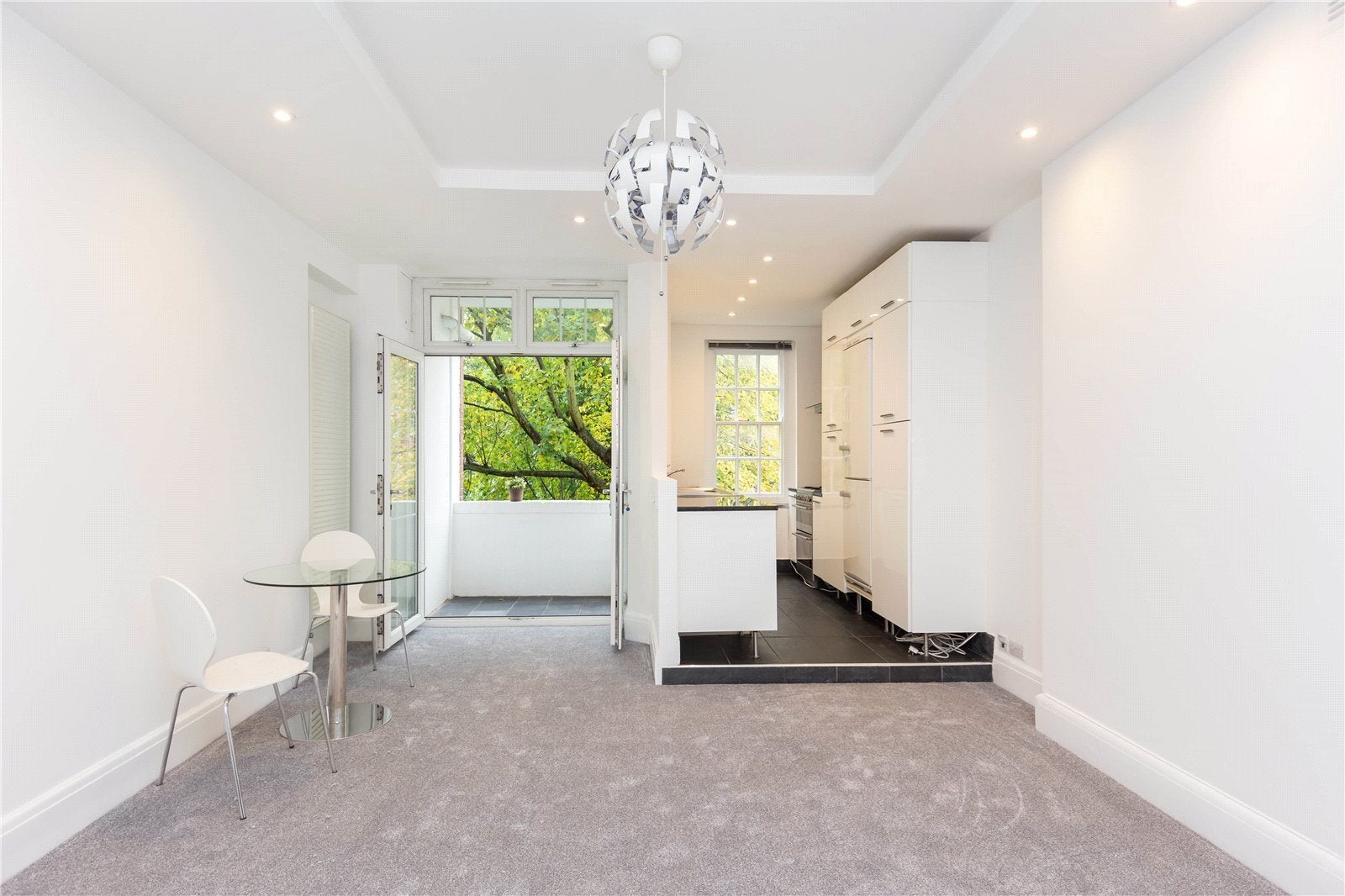 Flat Elm Tree Road in City of Westminster