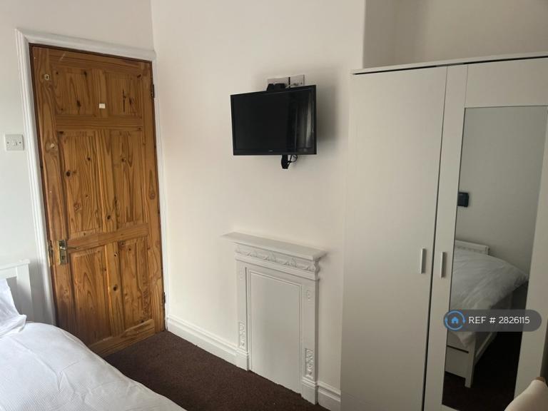 Room Arthur Taylor Street in Lincoln