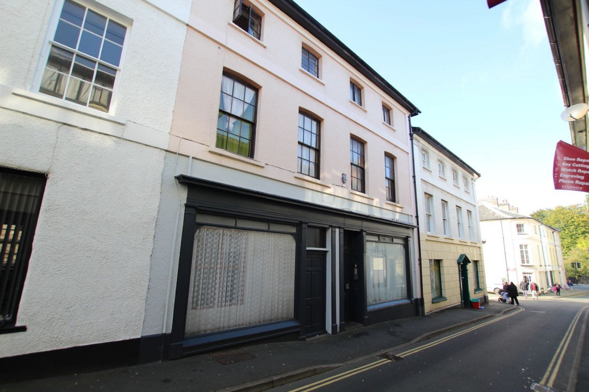 Flat Castle Street in Brecon