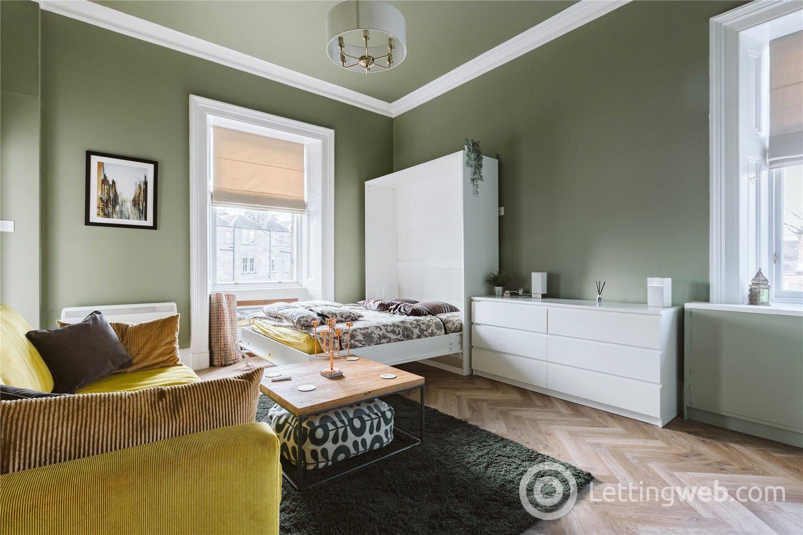 Flat Westbourne Gardens West in Glasgow
