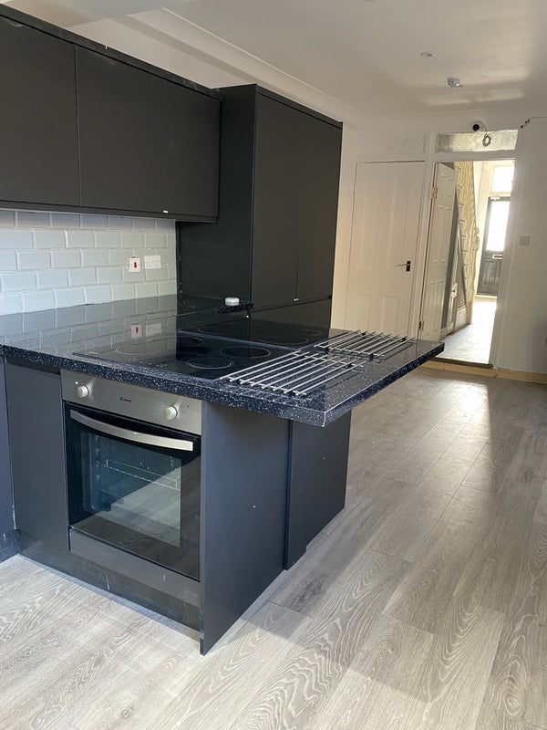 Room Disraeli Road in Greater London