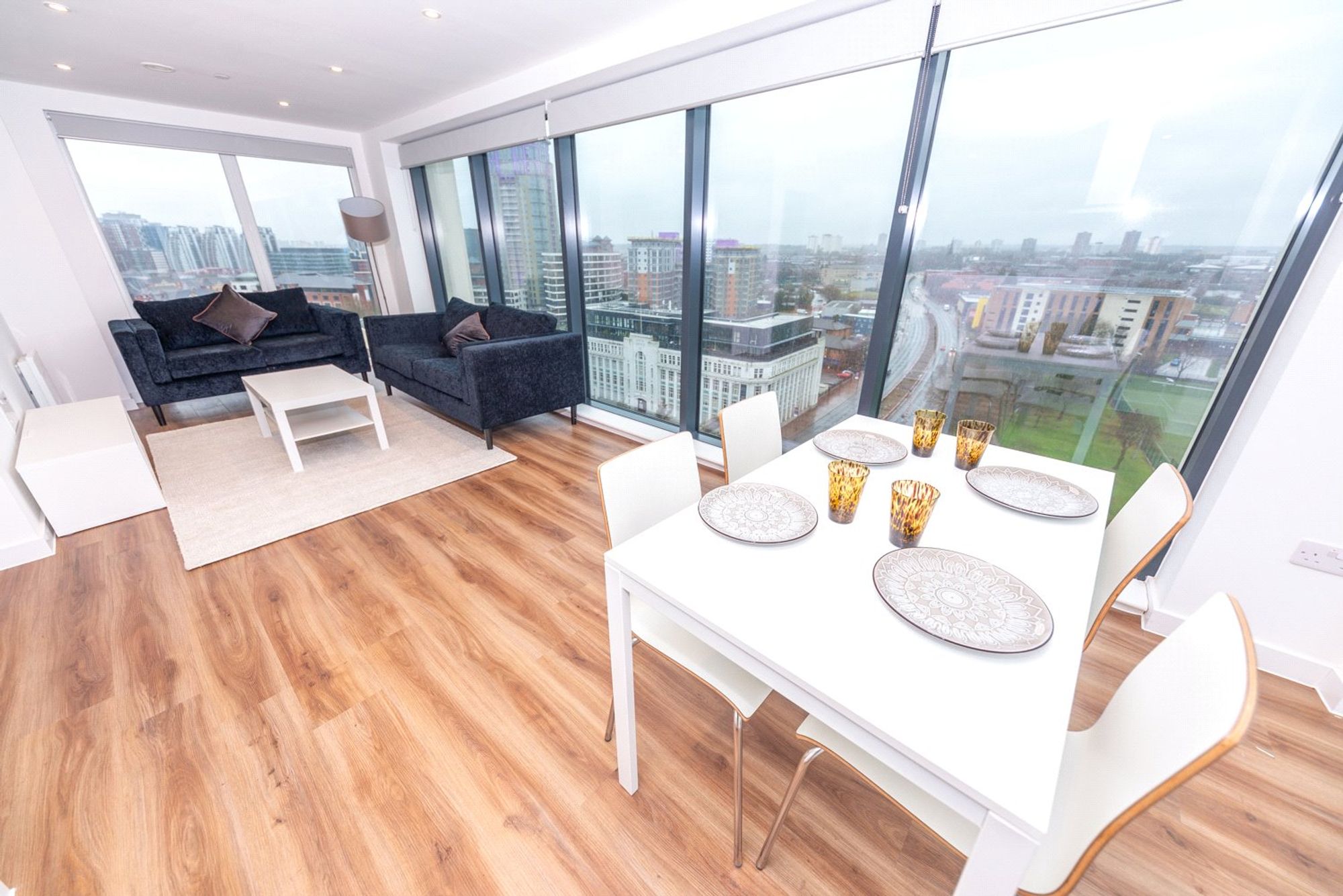 Flat Elmira Way in Salford