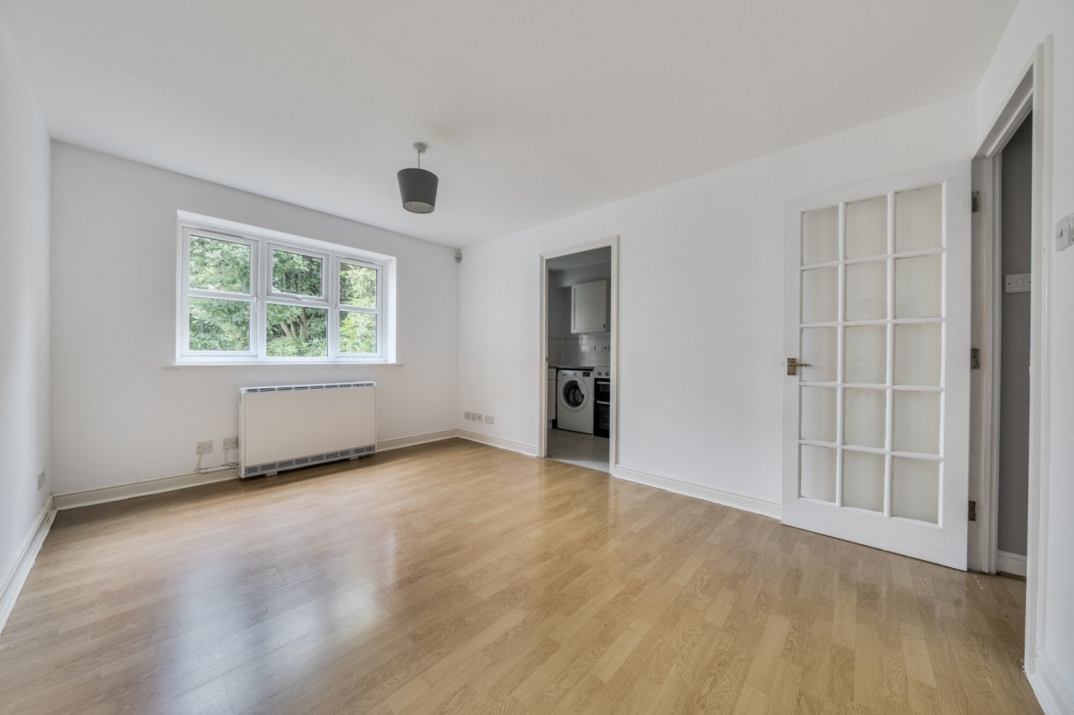 Flat Clarence Road in Greater London