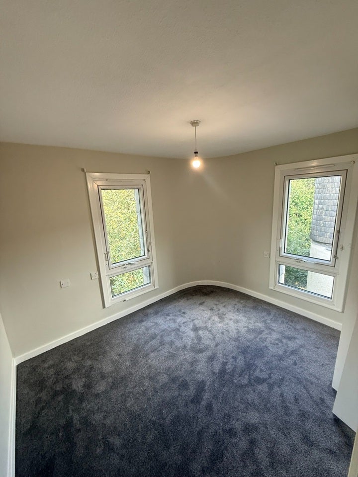 Flat Vicarage Road in Tunbridge Wells