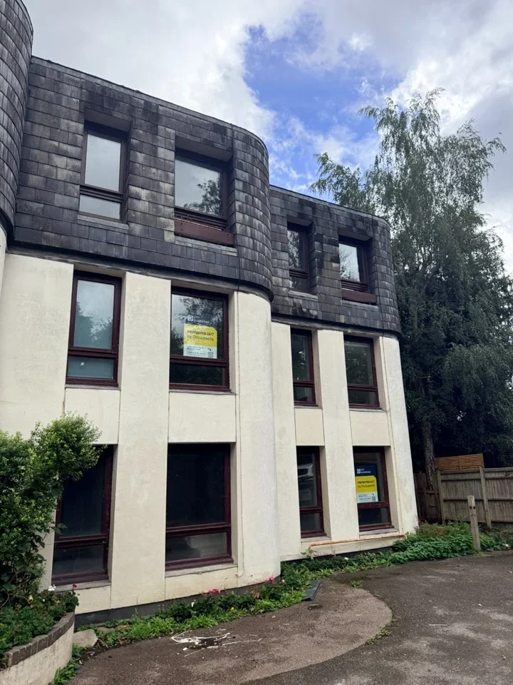 Flat Vicarage Road in Tunbridge Wells
