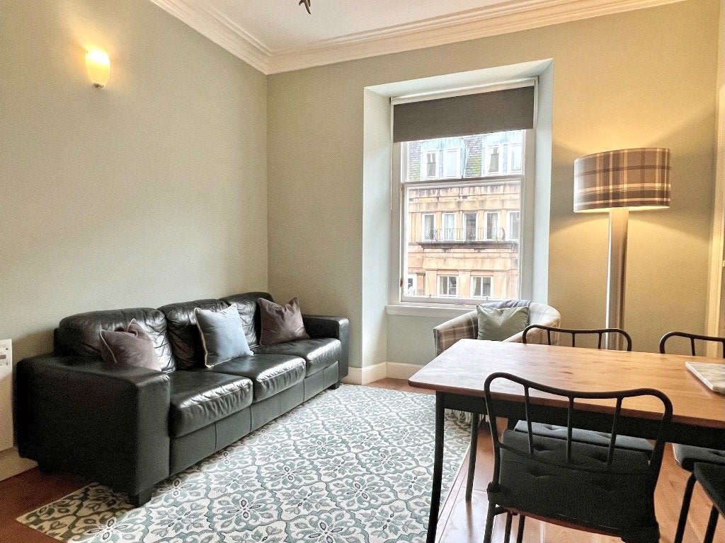 Flat Gayfield Street in City of Edinburgh