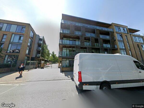 Flat Woolwich Road in Greater London