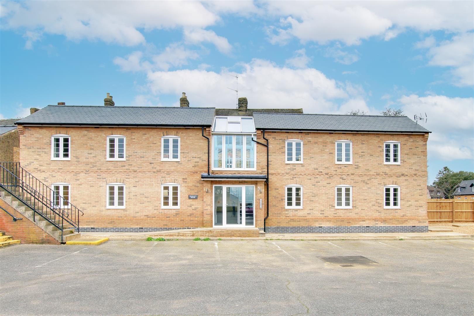 Flat Manchester Place in Huntingdonshire