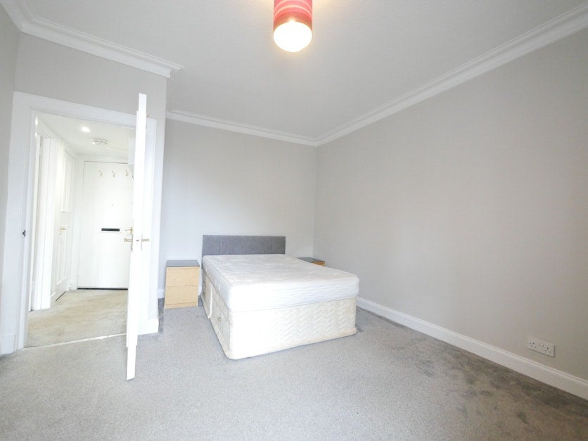 Flat Caledonian Crescent in City of Edinburgh