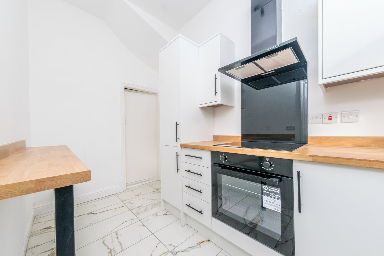 Flat Hartley Place in Leeds