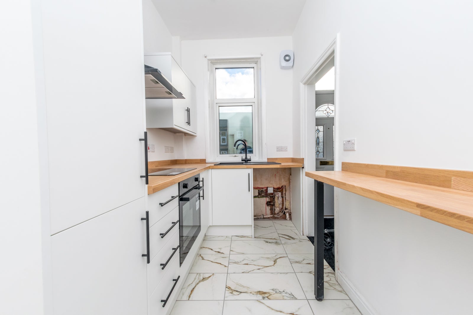 Flat Hartley Place in Leeds