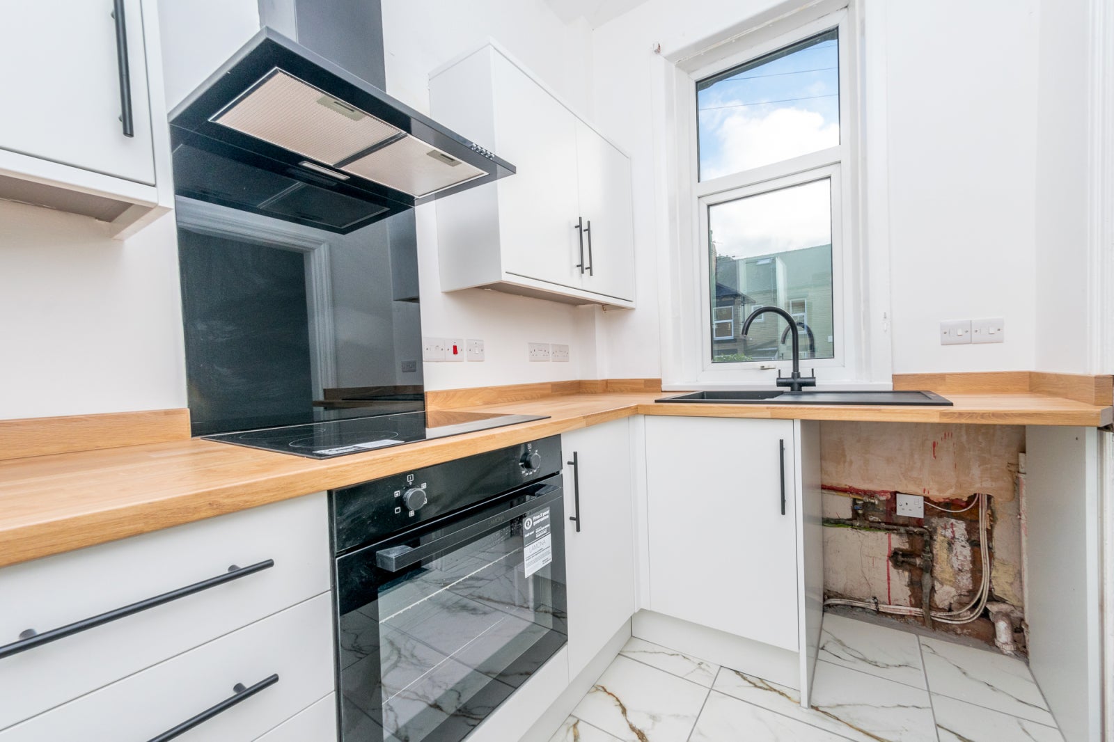 Flat Hartley Place in Leeds
