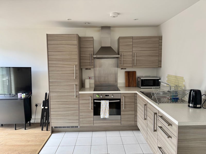 Flat Broadwater Road in Greater London