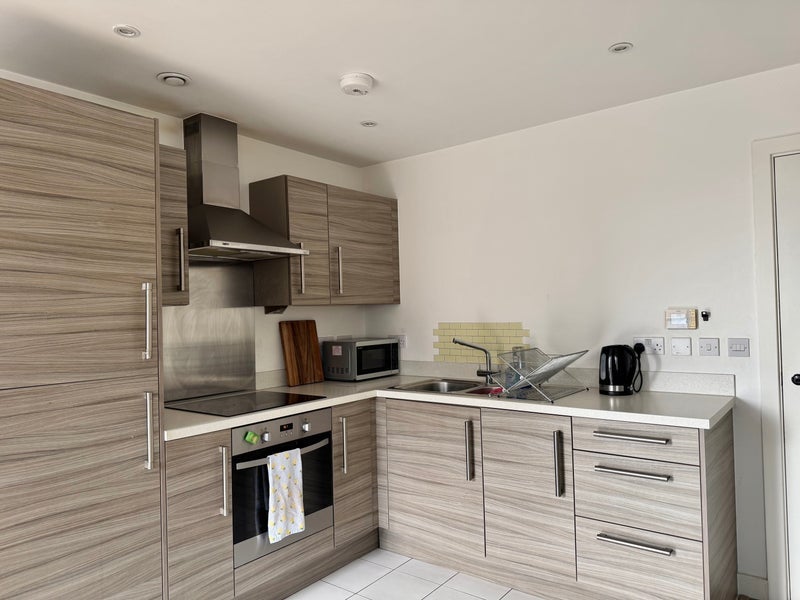 Flat Broadwater Road in Greater London