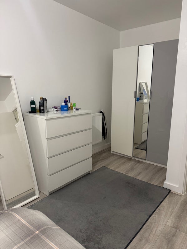 Room Barchester Street in Greater London