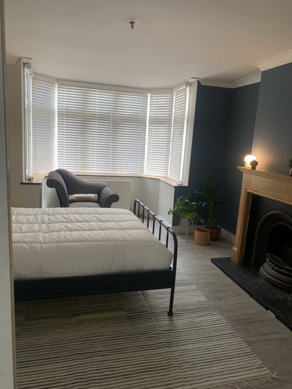 Room Avebury Avenue in Luton