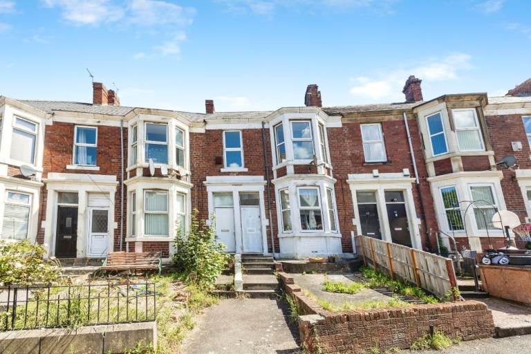 Flat Saltwell Place in Gateshead
