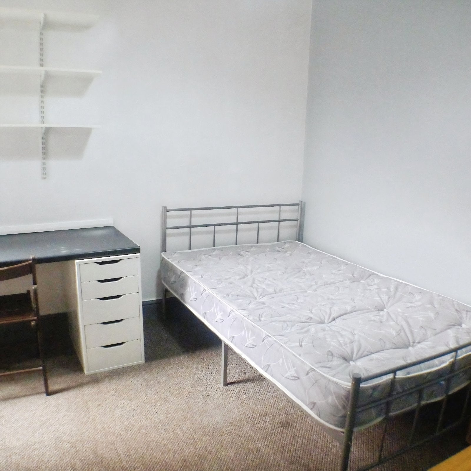 Room Richmond Road in Manchester