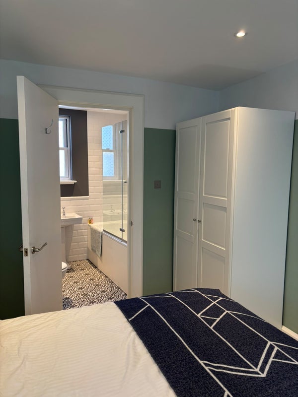 Room Lavender Walk in Greater London