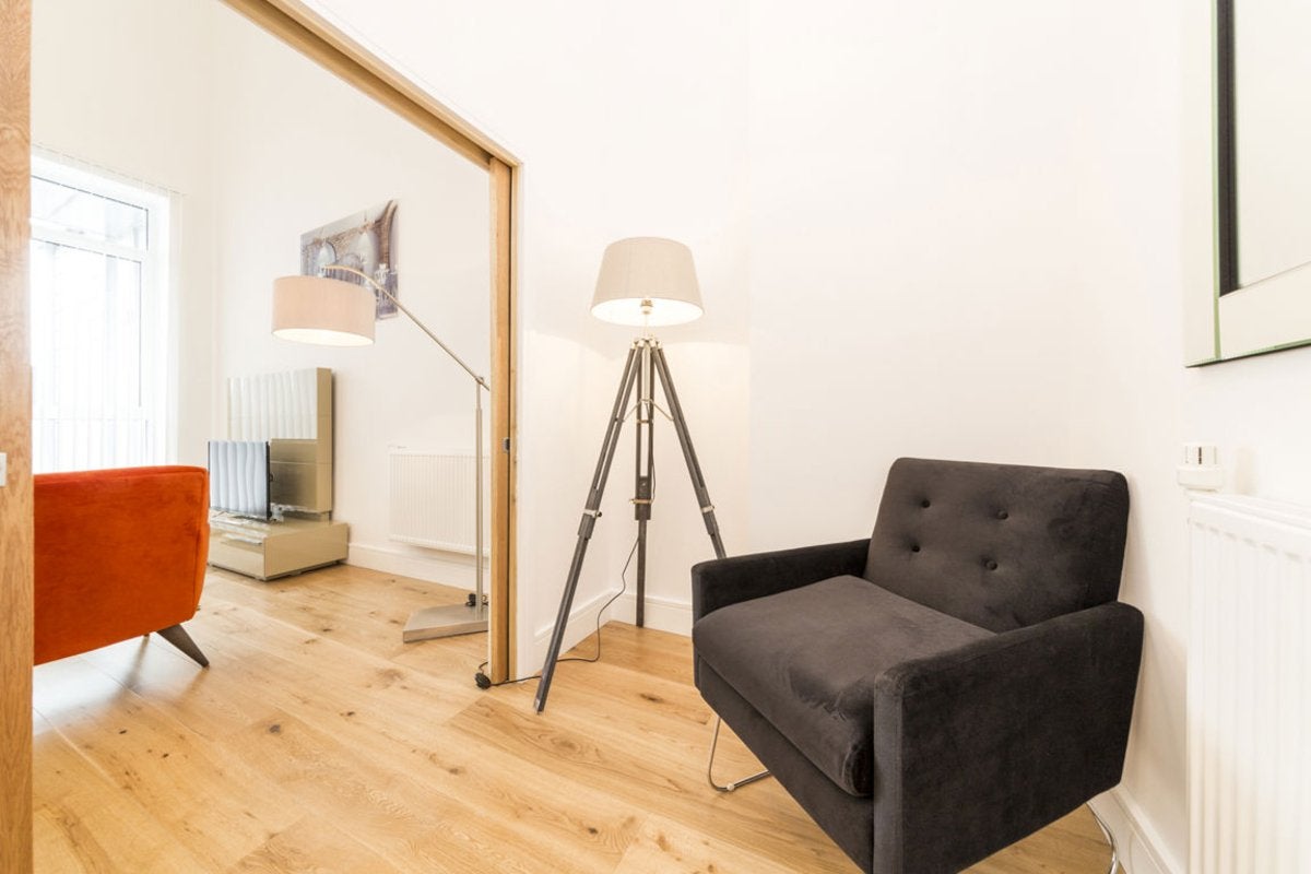 Flat Caxton Street North in Greater London