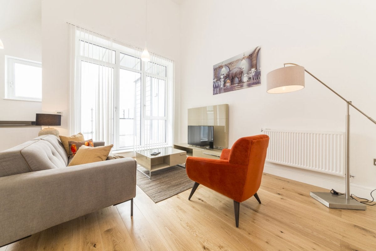 Flat Caxton Street North in Greater London