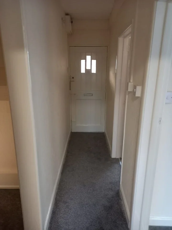 Flat Manor Rise in Stone