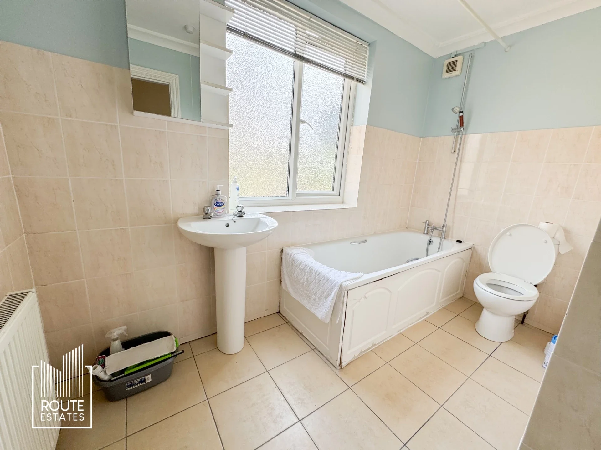 Room Hertford Road in Greater London