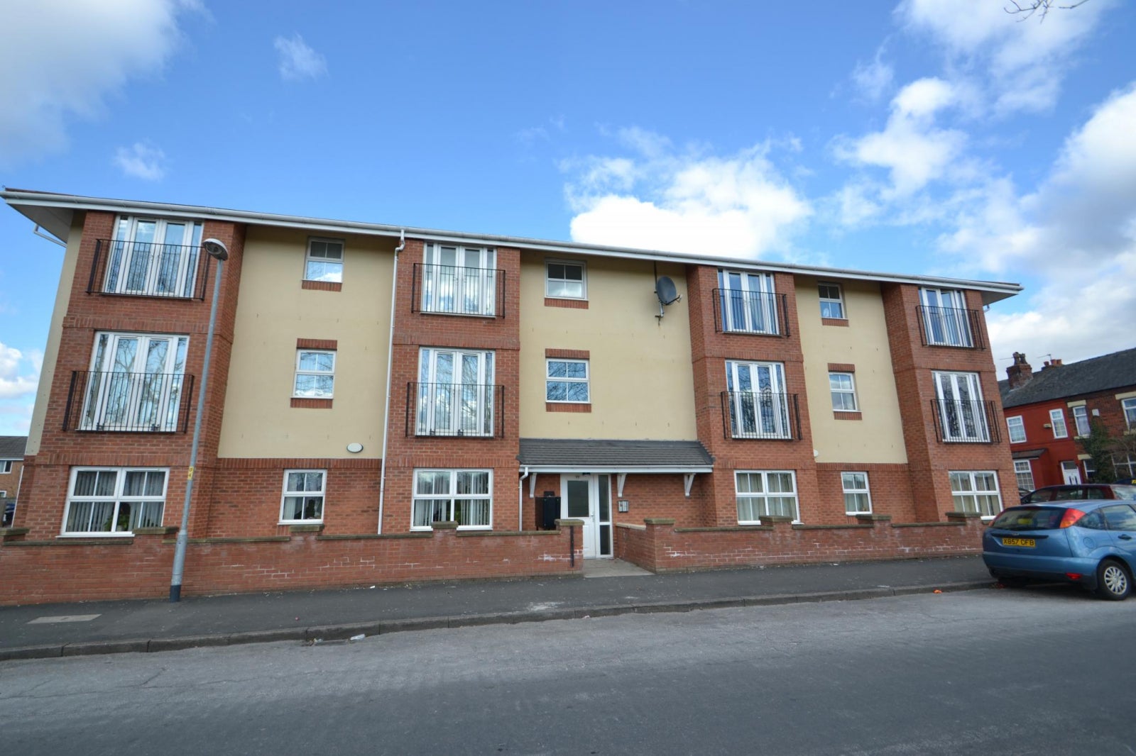 Flat Manor Road in Manchester