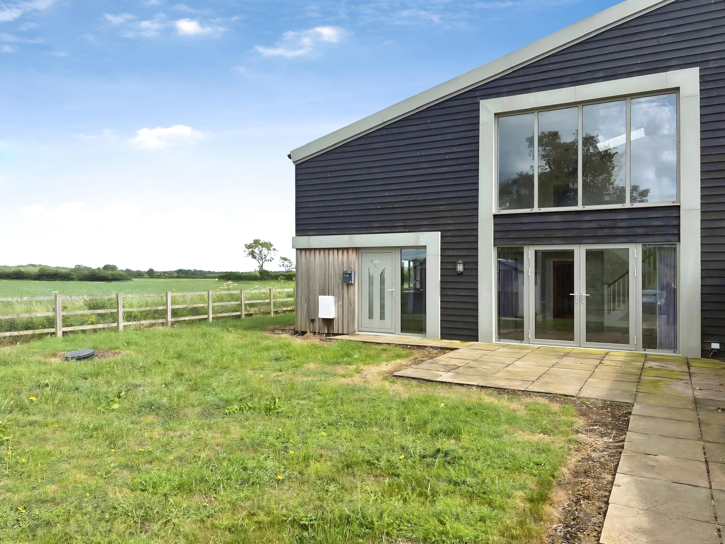 House Alconbury Hill in Huntingdonshire