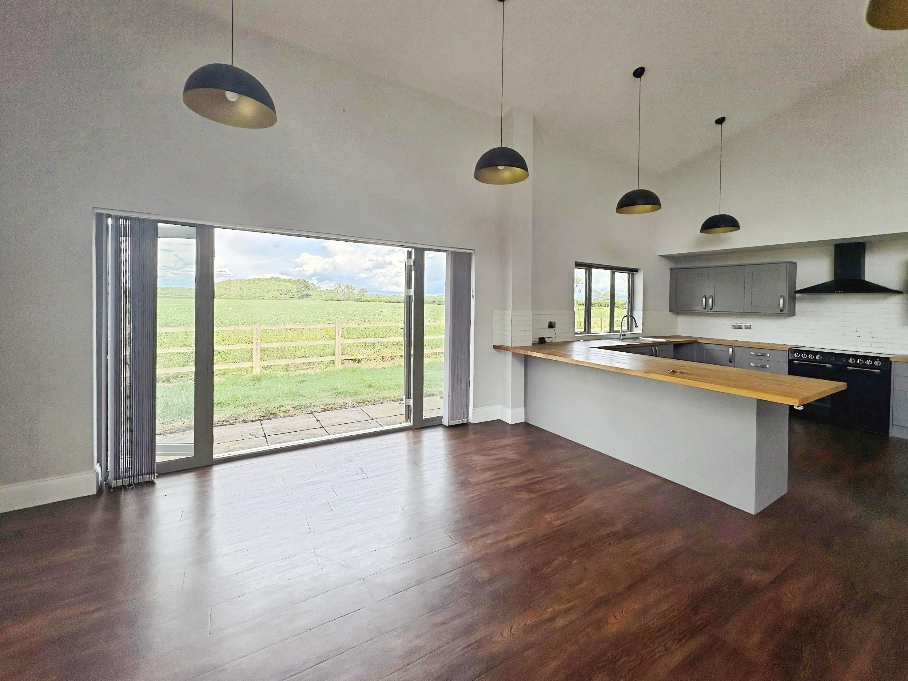 House Alconbury Hill in Huntingdonshire