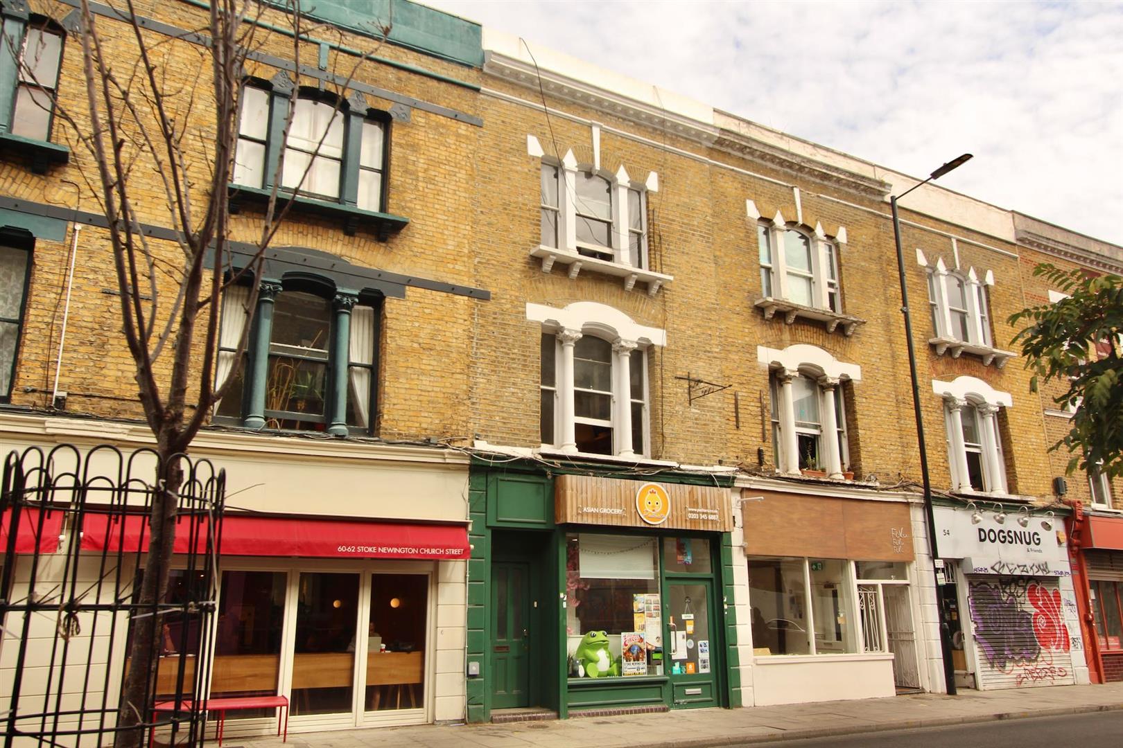 Flat Stoke Newington Church Street in Greater London
