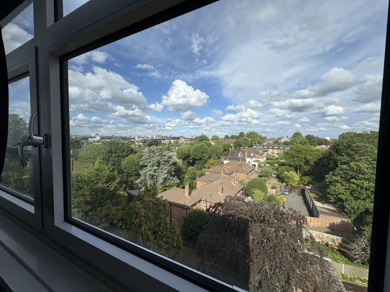 Room Cotman Close in Greater London