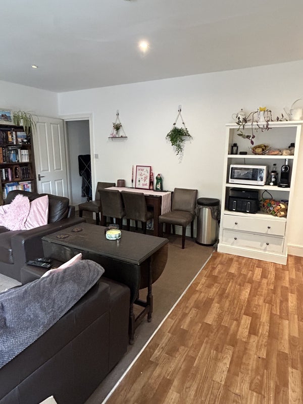 Room Mantilla Road in Greater London