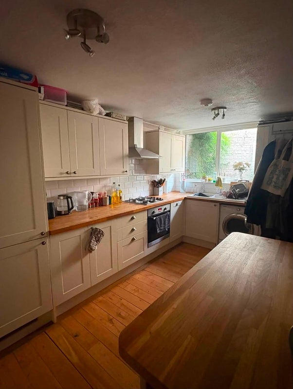Room Mews Street in Greater London