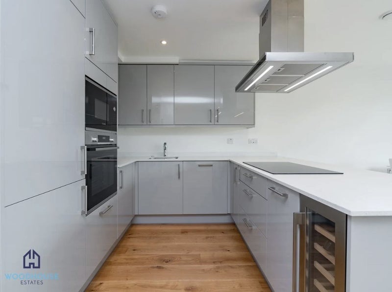 Flat Kilburn High Road in Greater London