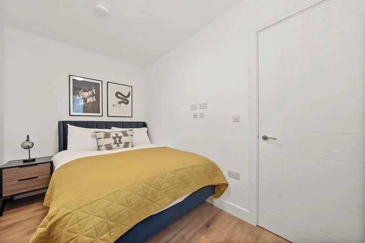 Flat Kingsland High Street in Greater London