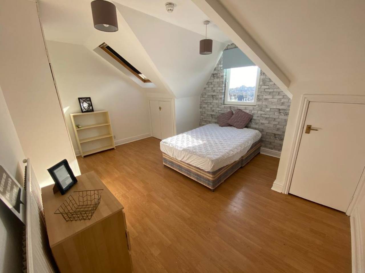 Room Back Lucas Street in Leeds