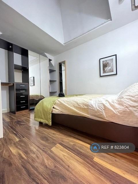 Room Bird Street in Preston