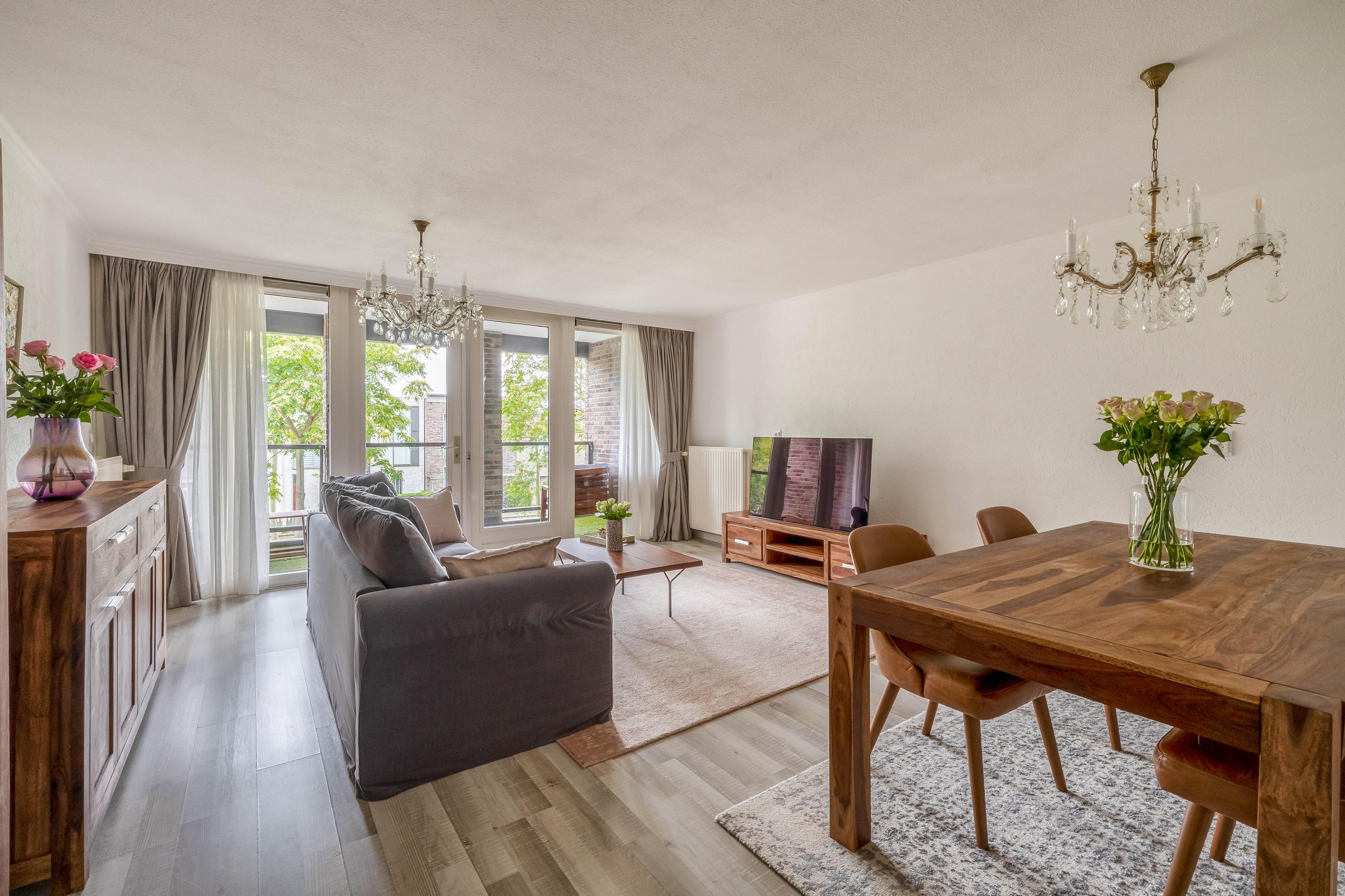 Appartement Weidevogellaan 130 in Den Haag