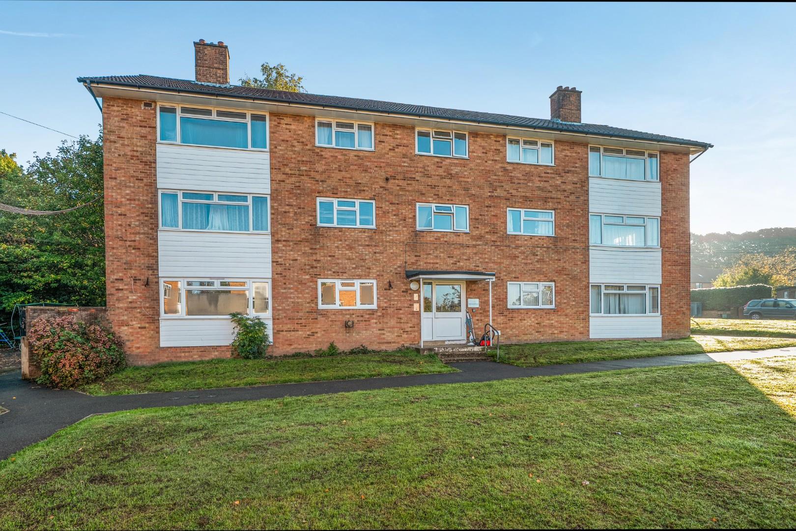 Flat Sherwood Road in Tunbridge Wells