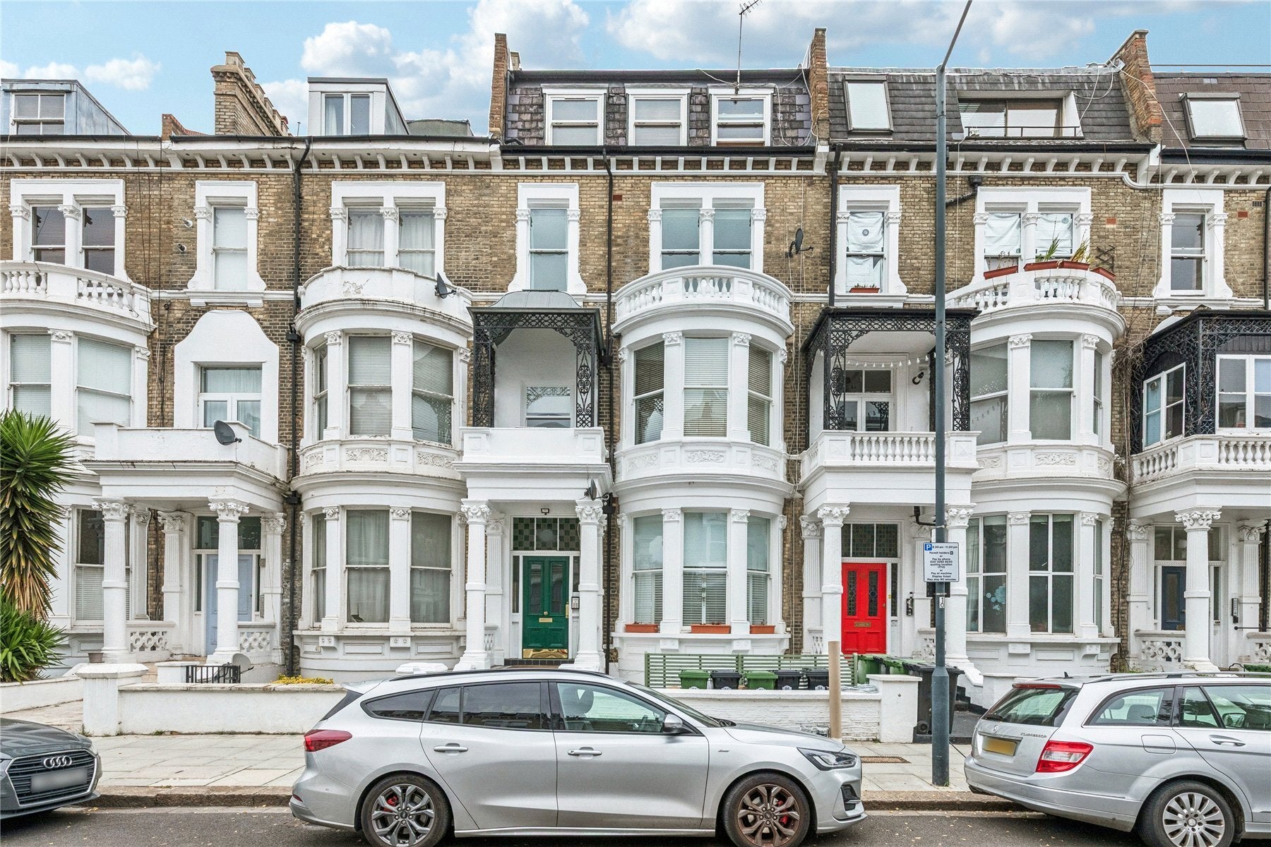 Flat Sinclair Road in Greater London