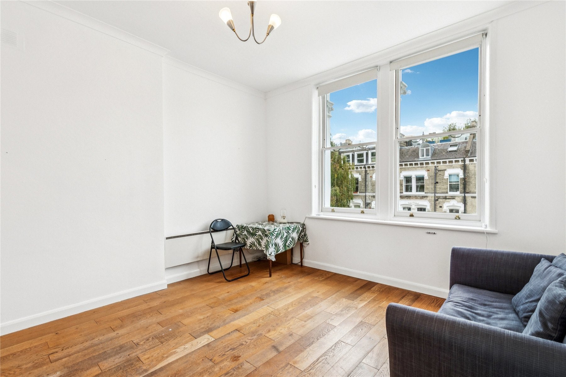 Flat Sinclair Road in Greater London