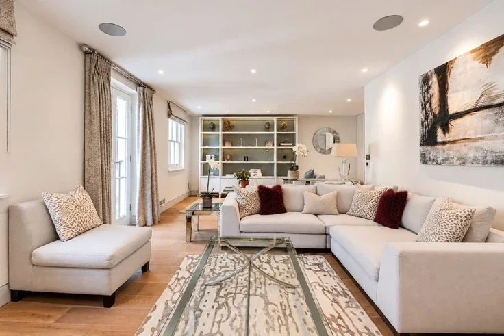 House Pavilion Road in Greater London