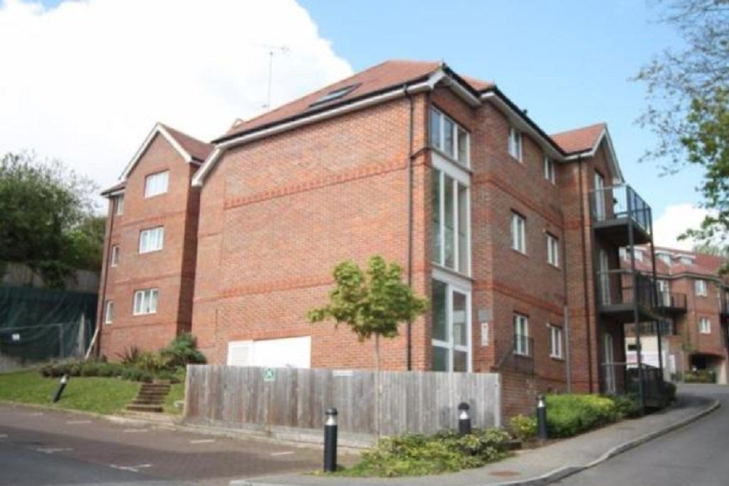 Flat St Marks Close in High Wycombe Community Board