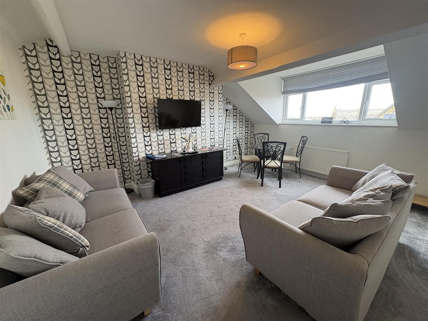 Flat Albion Crescent in Scarborough