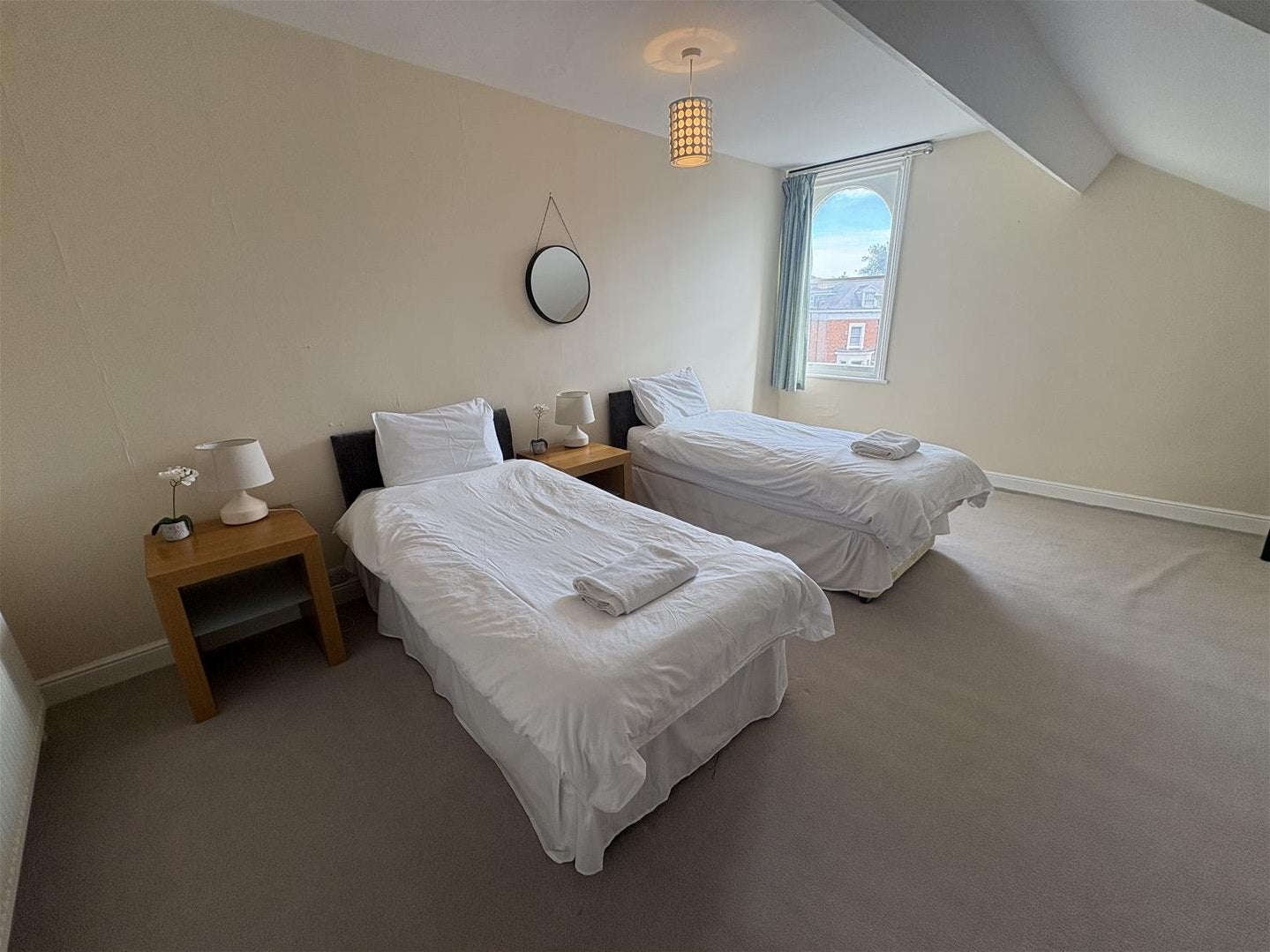 Flat Albion Crescent in Scarborough