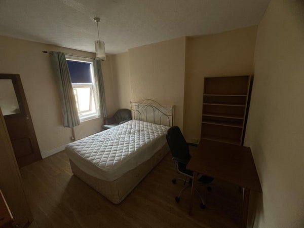 Room Station Road in Birmingham