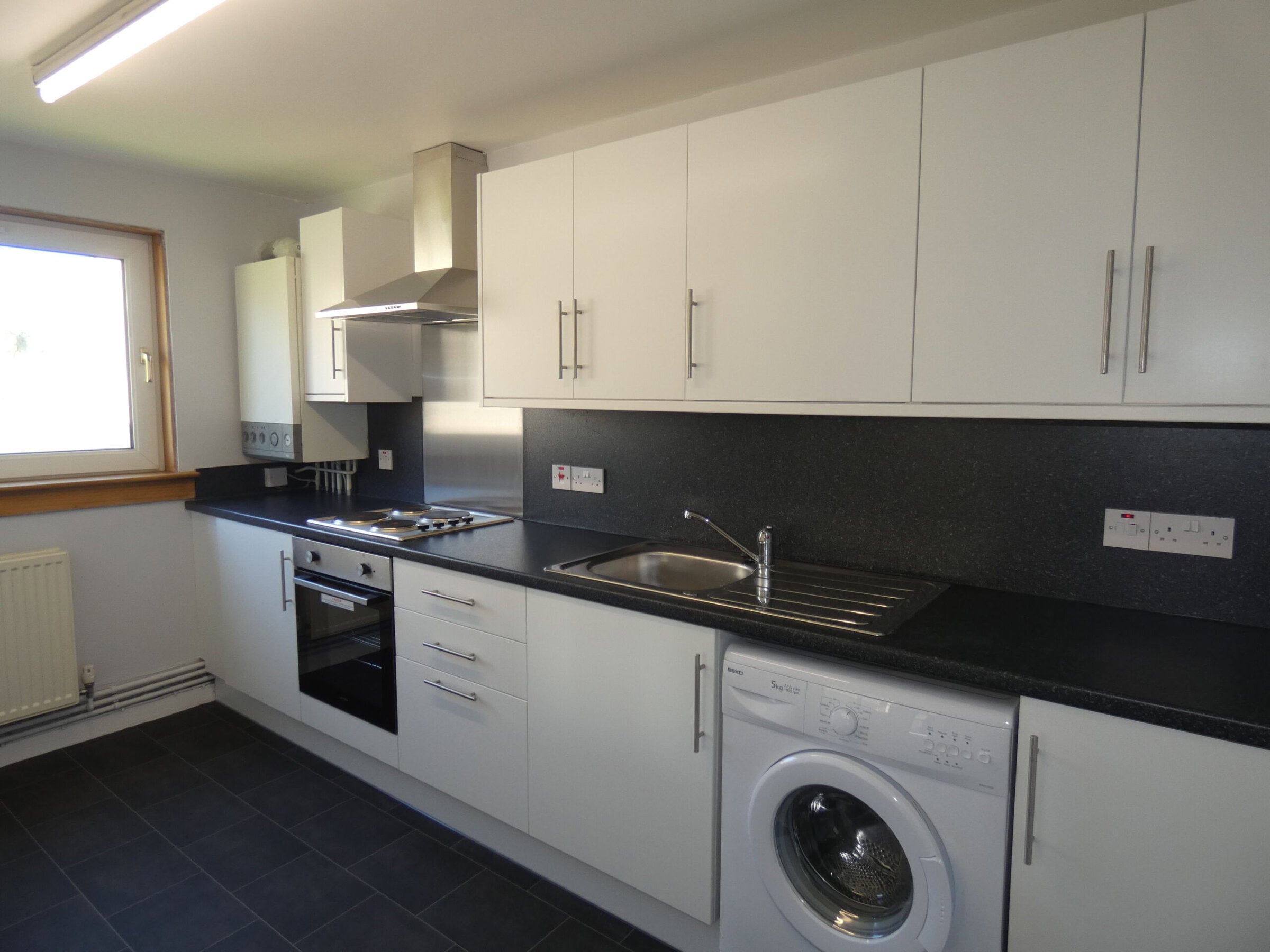 Flat Calder Gardens in City of Edinburgh